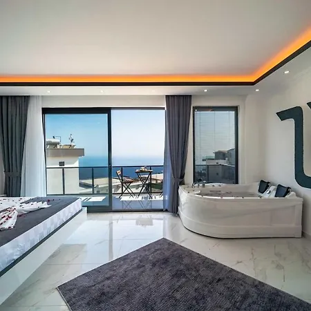 Hueltun - Kalkan *